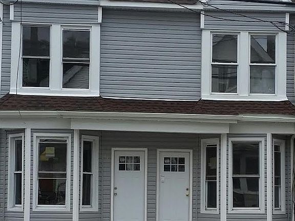 4th image of 235 Garside St #1