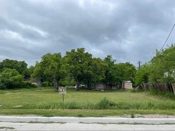 916 W Moss St, Eastland, TX 76448