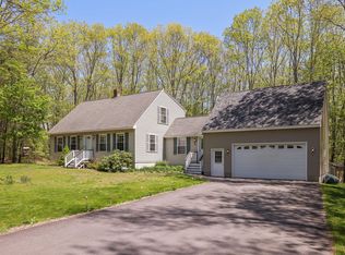 14 Cook Ln, Kennebunk, ME 04043