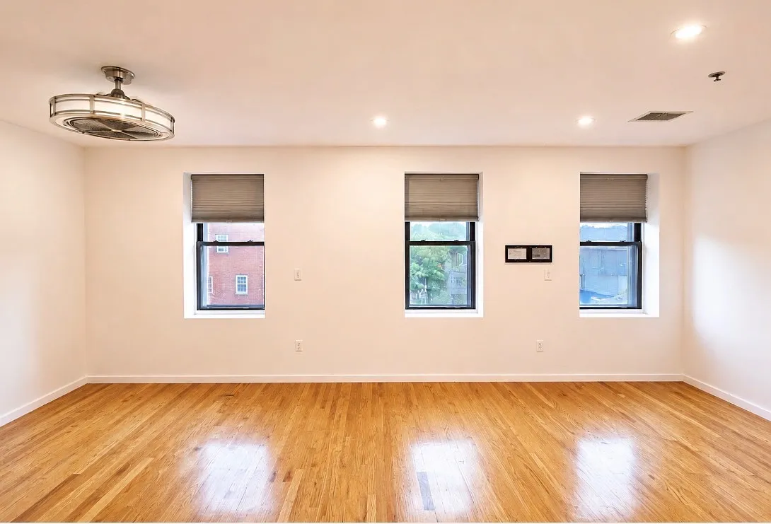 Studio, 760 sqft, $2,250 — Photo 3
