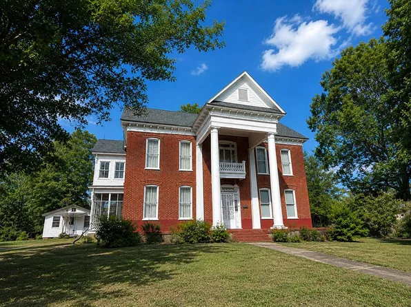311 Wood St, Water Valley, MS 38965