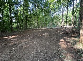 3 Sales Landing Rd, Camden, TN 38320