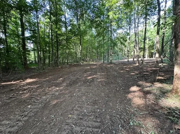 3 Sales Landing Rd, Camden, TN 38320