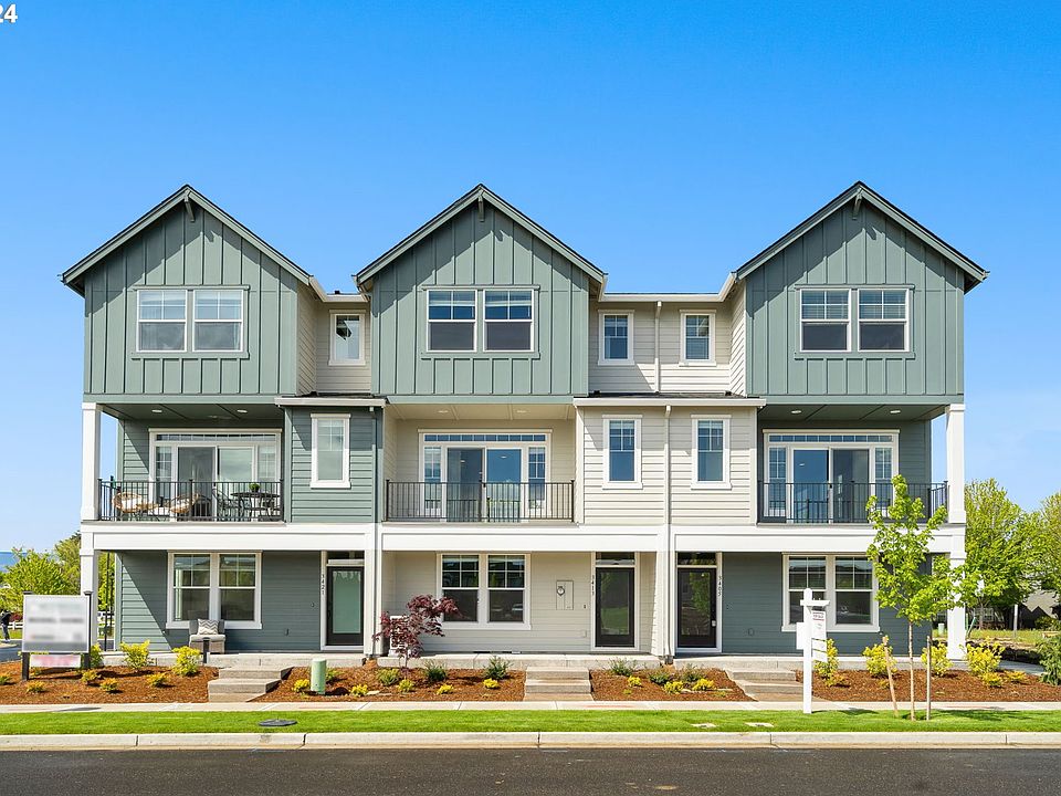 1st image of 3413 SE White Oak Ave