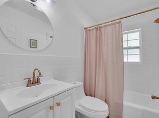 212 W 57th St #B, Savannah, GA 31405