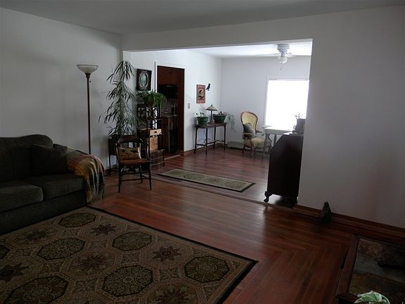 4th image of 1018 5th Ave