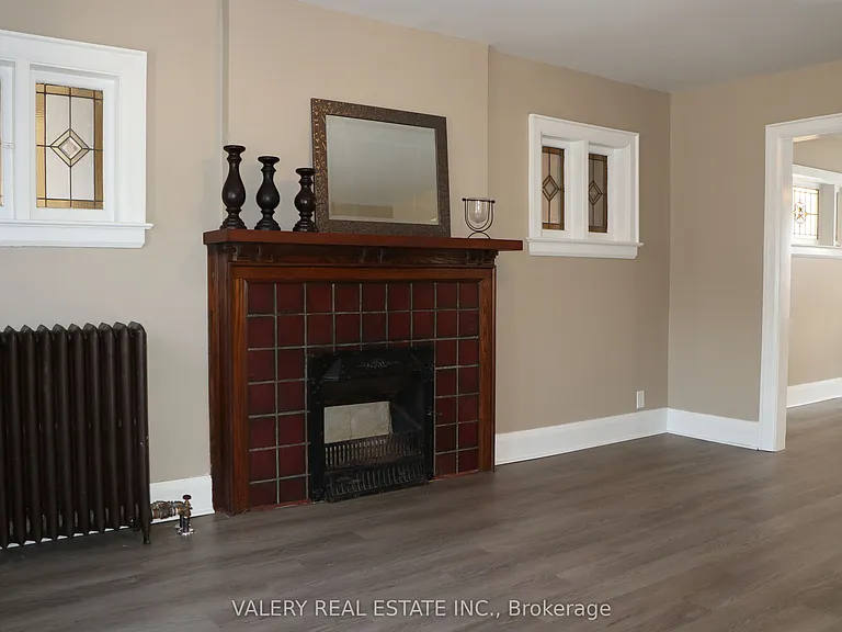207 Oakwood Ave — Photo 7