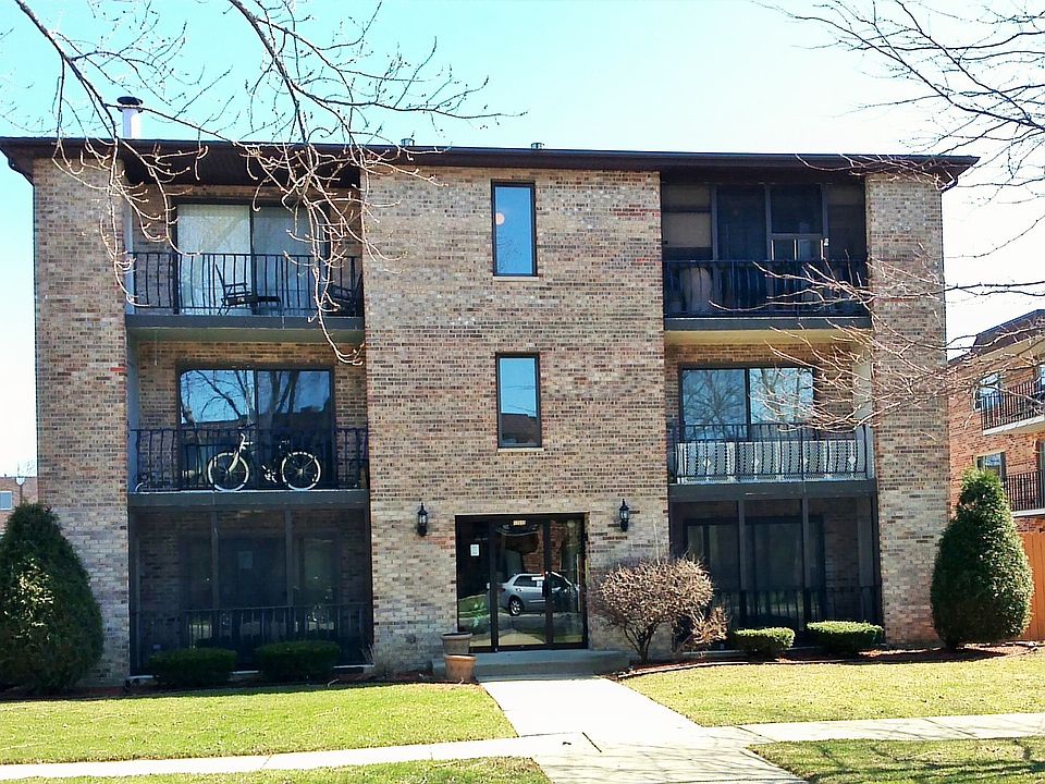 1st image of 17515 Cedar Ln APT 2S