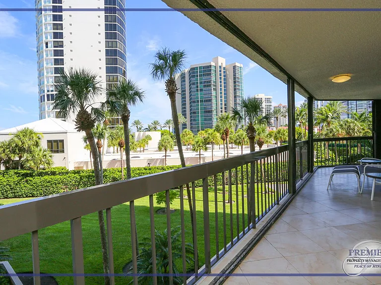 4551 Gulf Shore Blvd N #301 — Photo 36