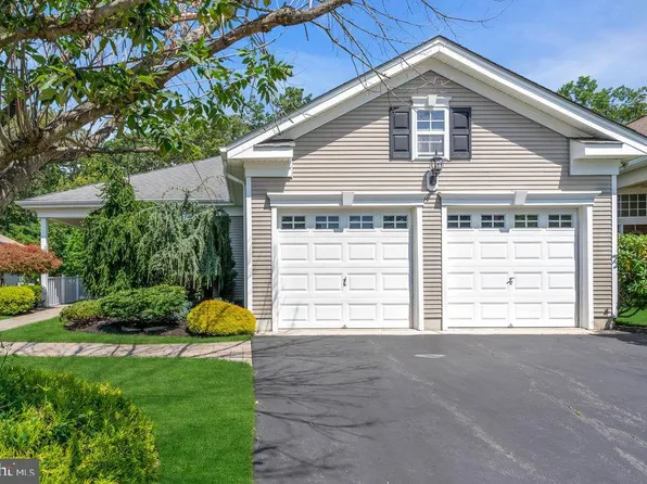 18 Devonshire Way, Jackson, NJ 08527