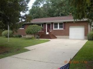1043 Riddle Rd, Batavia, OH 45103