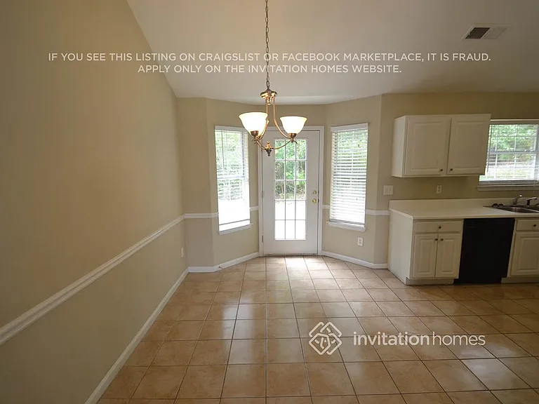 2359 Heatherton Ct — Photo 4