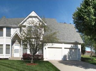 13318 W 115th St, Overland Park, KS 66210