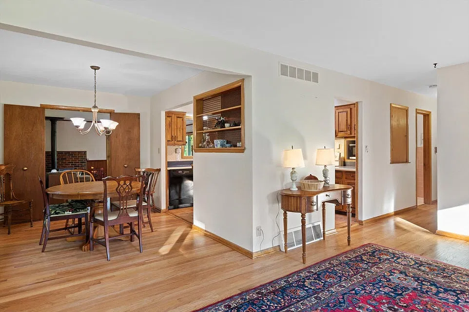 3 bed, 1.5 bath, 1808 sqft, $2,750 — Photo 4