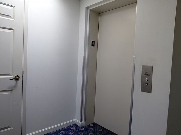 5th image of 9 Ledgewood Way APT 29