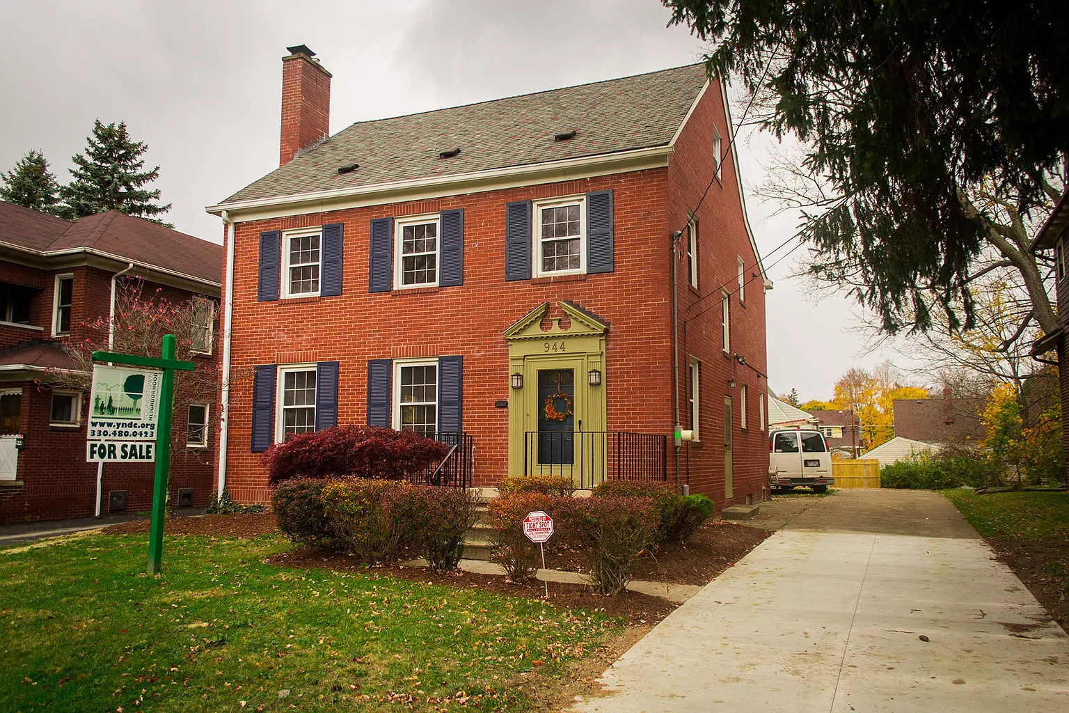 944 Canfield Rd photo 1