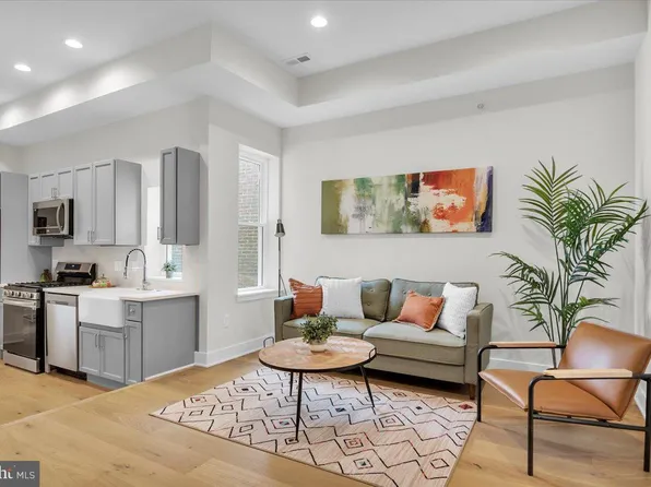 866 N 23rd St Floor 3, Philadelphia, PA 19130