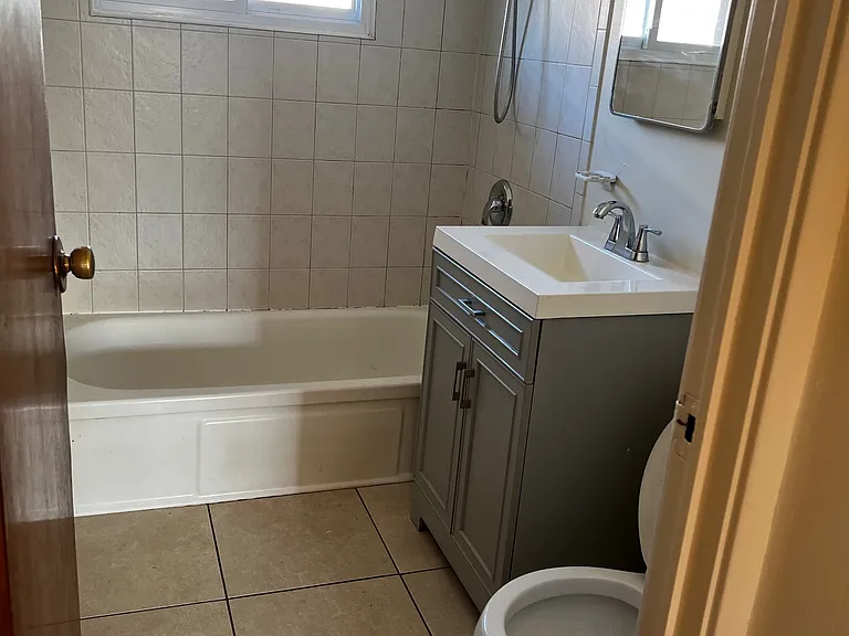 439 Burns Ave #4 — Photo 3