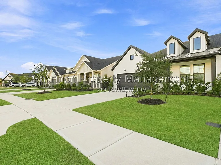 7631 Cattail Shallows Ln — Photo 2