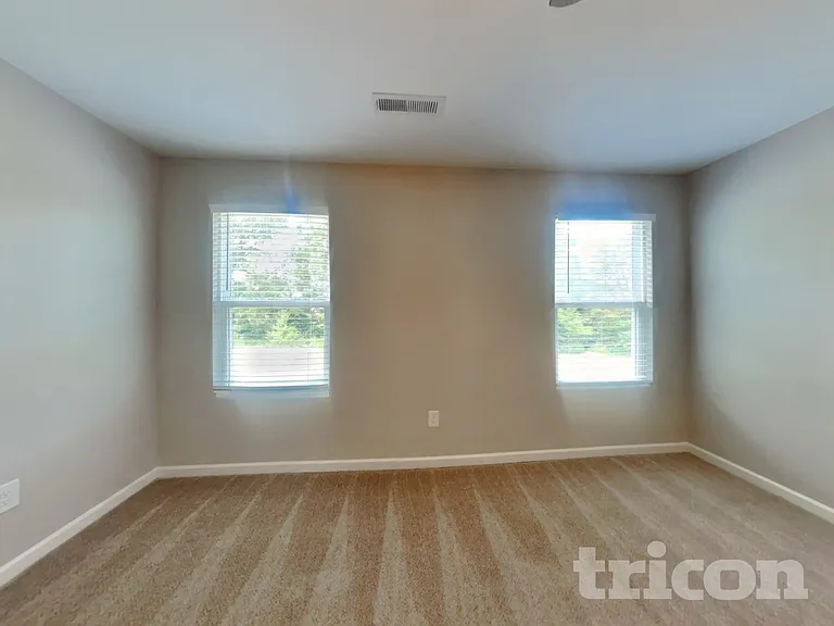 1037 Bitting Hall Cir — Photo 9