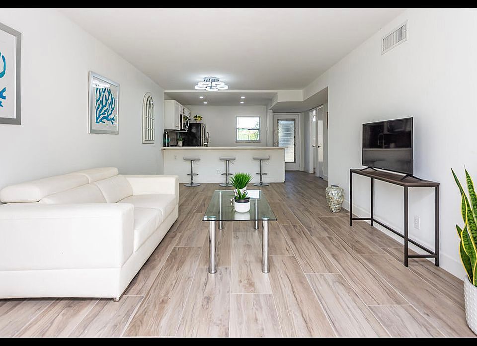1st image of 2520 NE 1st Ct APT 205