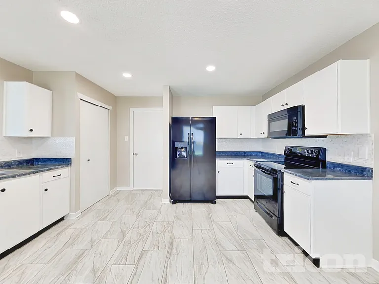 675 Country Gate Dr — Photo 5