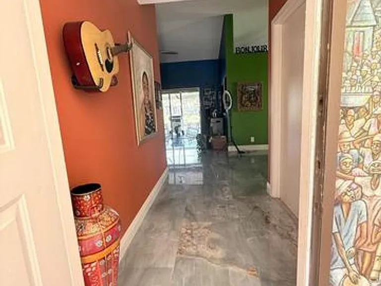 11 Capitol Ct — Photo 5
