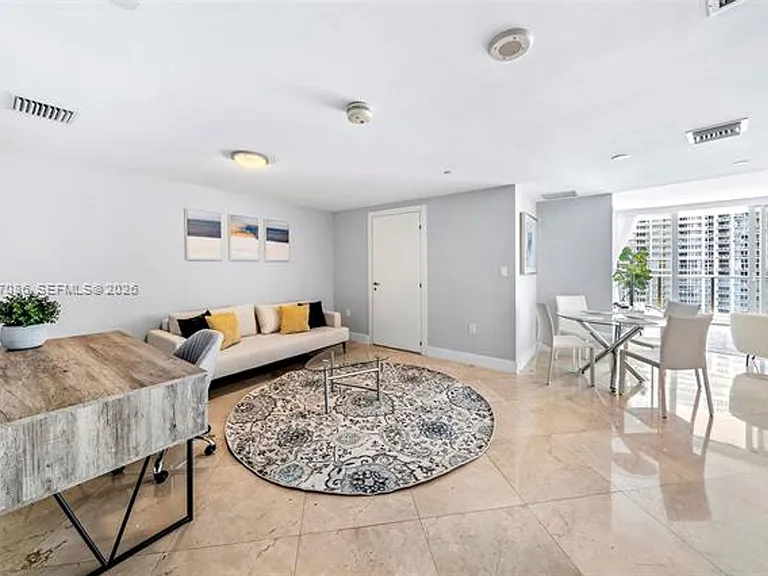 200 Biscayne Boulevard Way #4308 — Photo 5