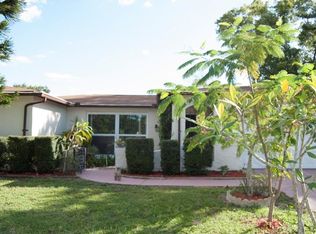 3206 Roxbury Dr, Holiday, FL 34691