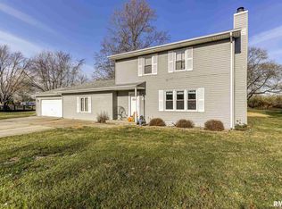 1069 Glenway Dr, Glenarm, IL 62536