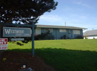 2398 Broadway Ave APT R, North Bend, OR 97459