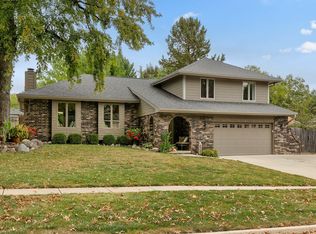 5207 Pommel Pl, West Des Moines, IA 50265