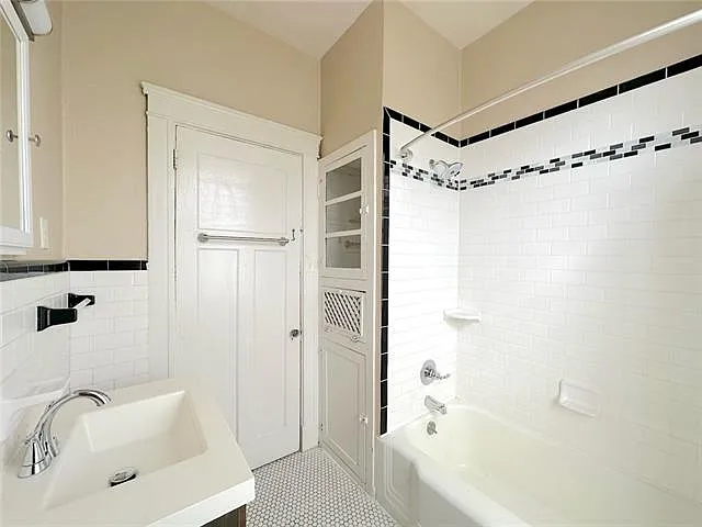 5419 Freret St #A — Photo 16