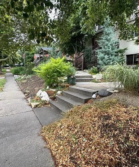 658 N Desoto St #A — Photo 2