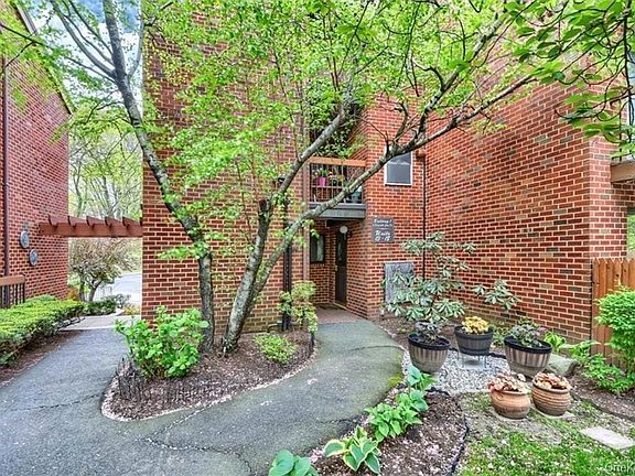 2nd image of 6 Bronxville Glen Dr #1-14