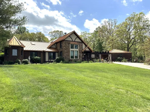 300 Hickory Ln, Greenville, KY 42345