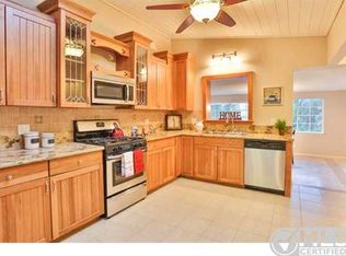 1611 Hillcrest Ln, Fallbrook, CA 92028