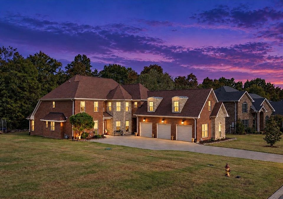 1st image of 136 Seven Springs Dr