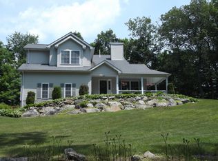 2 Weasaug Trl, Andover, NJ 07821