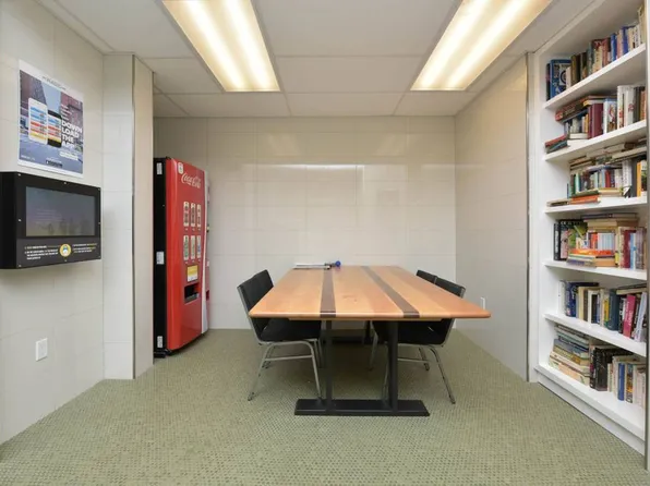 377 Rector Place image 23 of 25