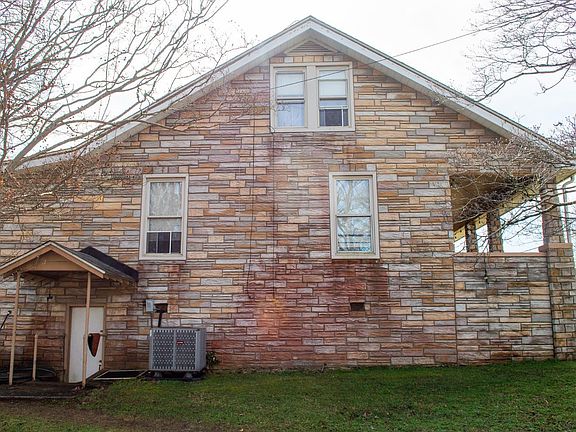 3rd image of 400 Prospect Rd