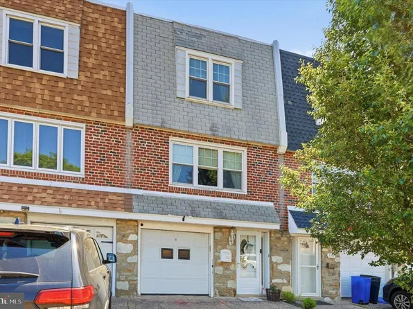 3746 S Hereford Ln, Philadelphia, PA 19114