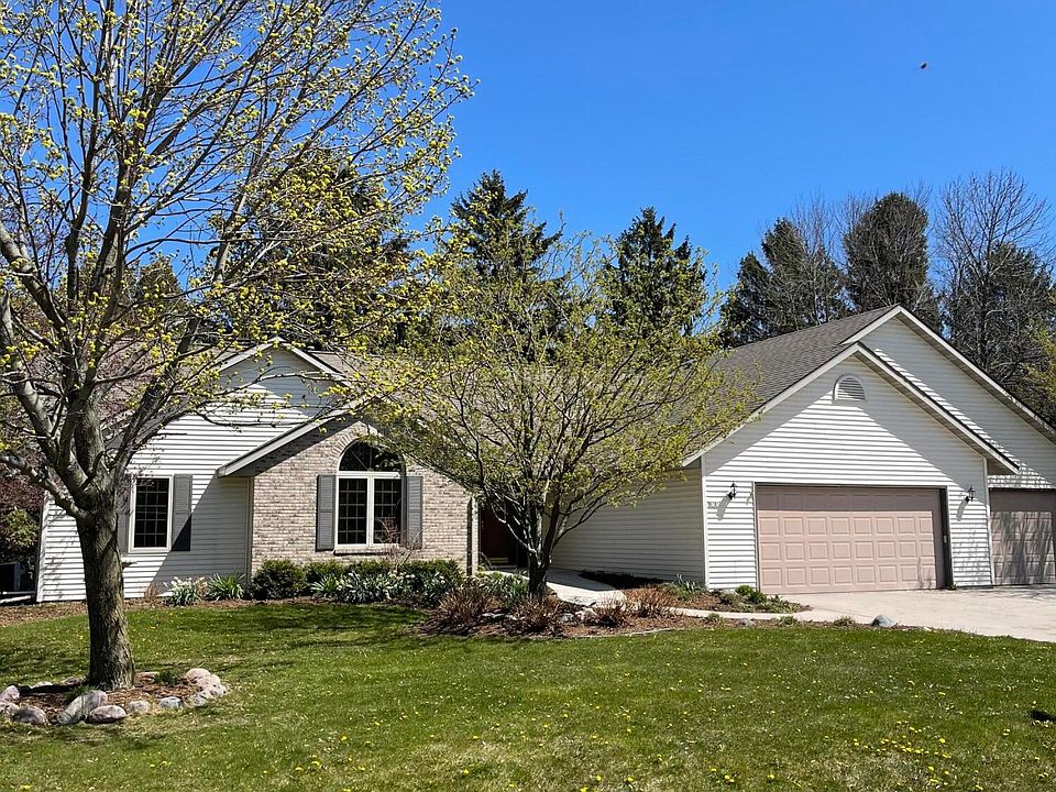1st image of 5721 Sherwood Dr