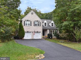 5935 Pocol Dr, Clifton, VA 20124