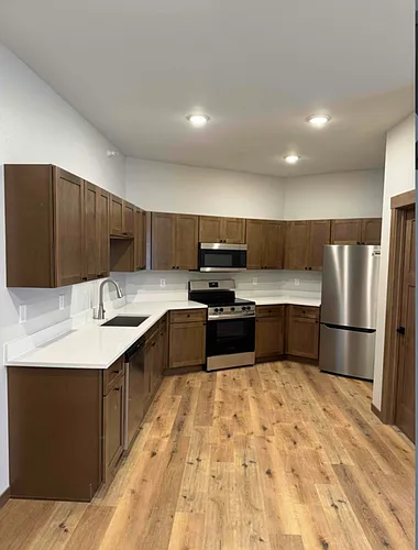 600 W Hickory St Photo 1
