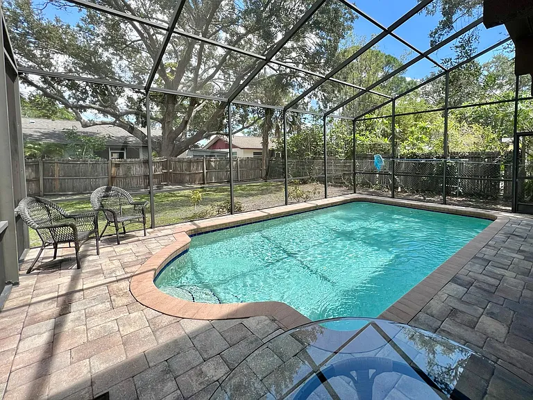 6061 Border Ln — Photo 6