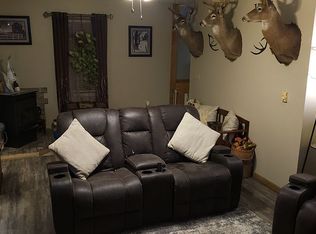 1388 Bank St, Atwater, OH 44201