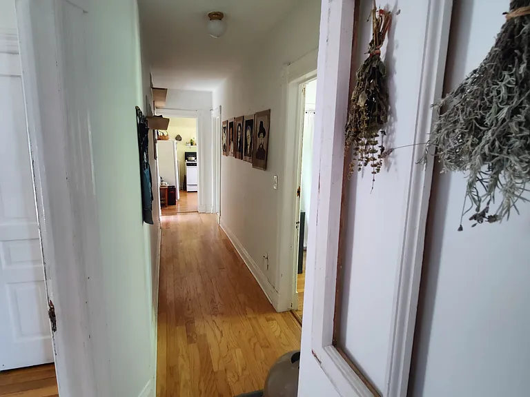 Jarvis Ave — Photo 15