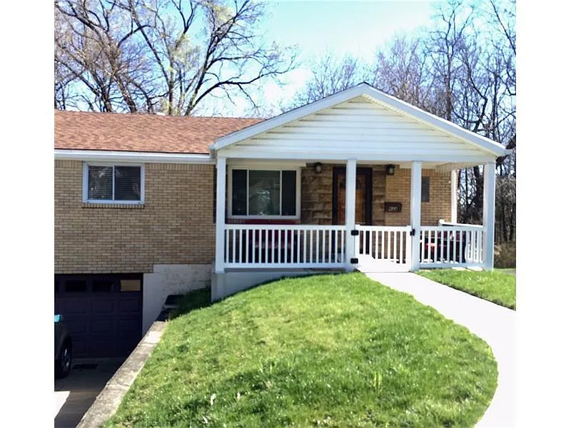 433 Dewalt Dr photo 1