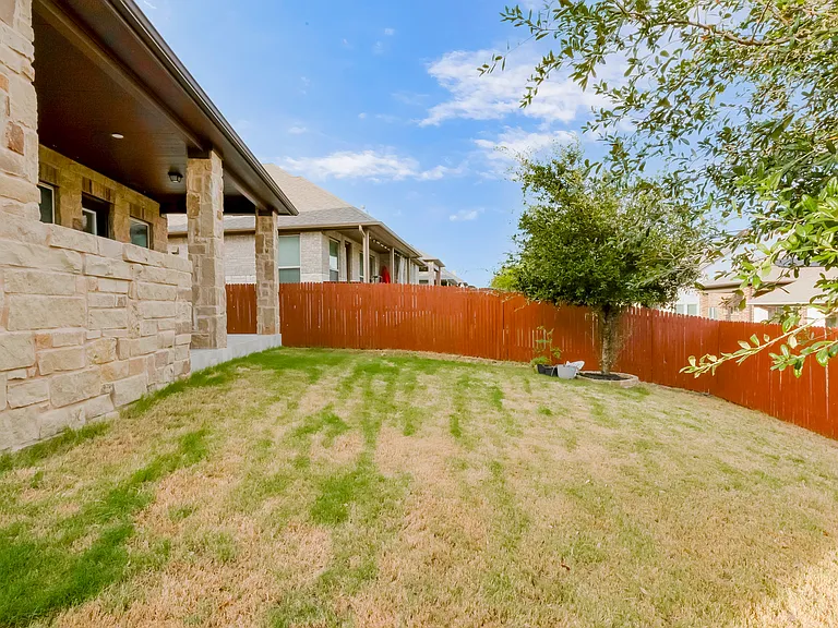 726 Kingston Pl — Photo 42